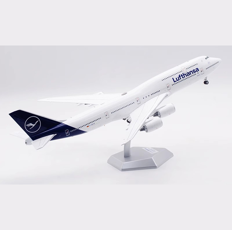 SQ Wings 1/200 Lufthansa Boeing 747-8 D-ABYA L2054 Finished