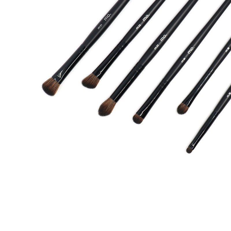 Smoke Mo Eye Shadow Brush Eye dizziness brush details smoke refresh version of bionic pony hair makeup brush m32