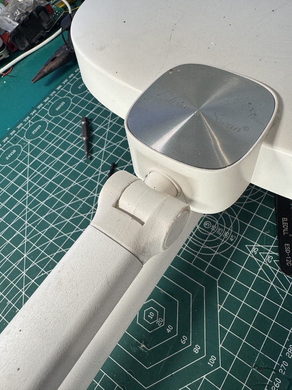 Edison Wang F8 Floor-Standing Eye Protection Lamp Shaft Breakage and Rotation Shaft Repair Parts Edison Wang F8 Floor-Standing Eye Protection Lamp Shaft Breakage and Rotation Shaft Repair Parts
