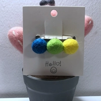 Шаровой брошь цвет три