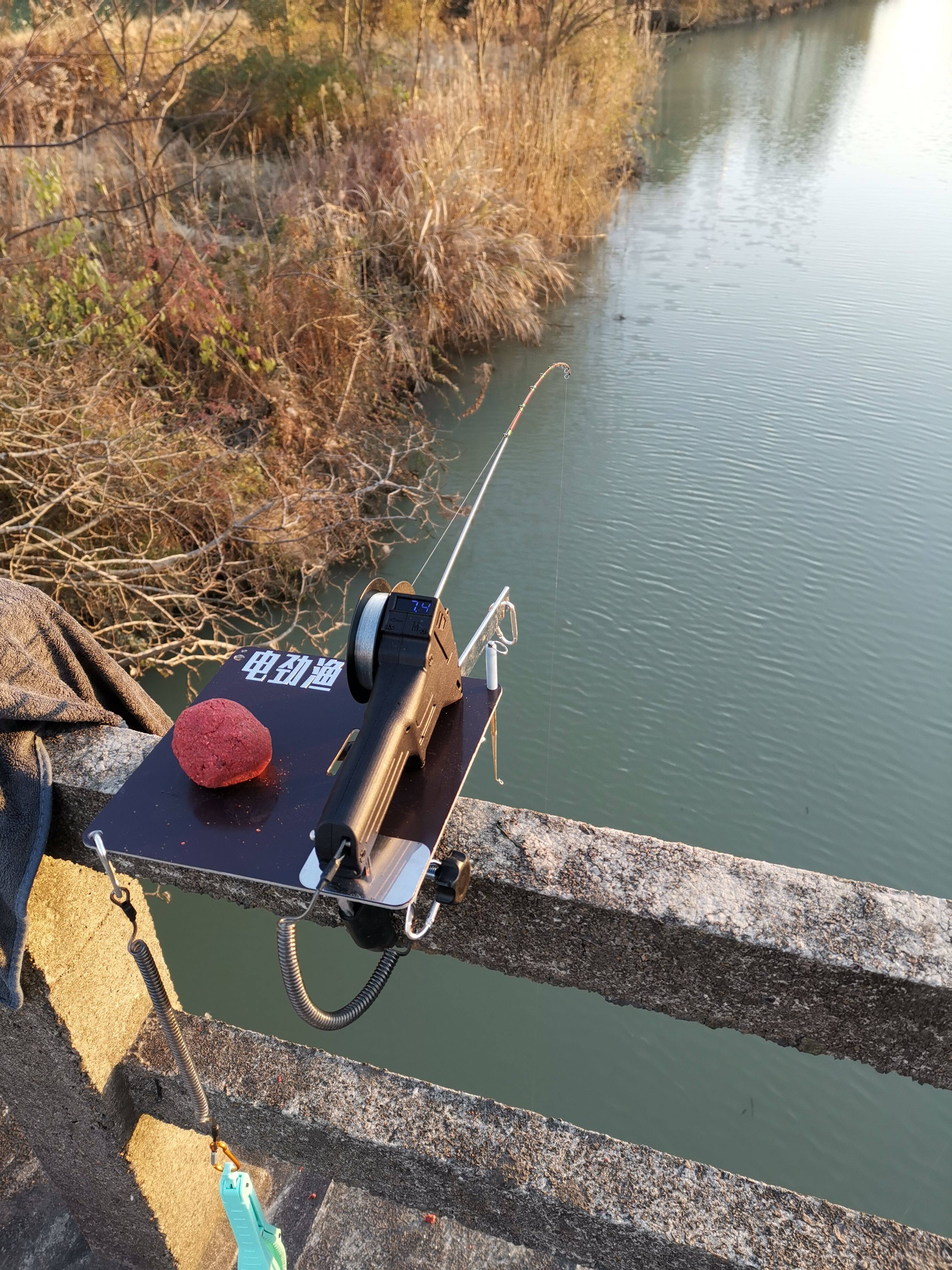 25年必买！电劲渔电动公鱼轮实测：冰钓党狂喜，自动钓鱼竿真能解放双手？-鱼线轮-淘宝好物网