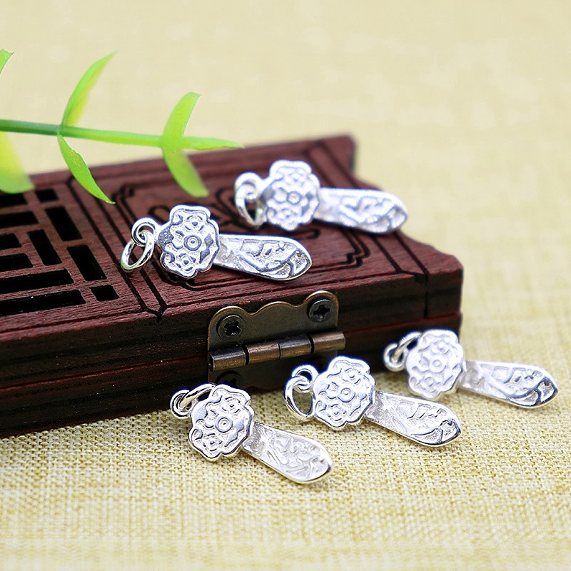 Children Handmade accessories Handmade Diy Materials Thai Silver Pins Pendant Pendant Babies with Red Rope Ruyi
