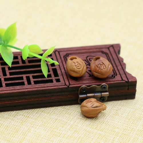 Истинный персиковый кошелька шелуха орла младенец дикий персик пересекает ядерный одиночный драконский дракон