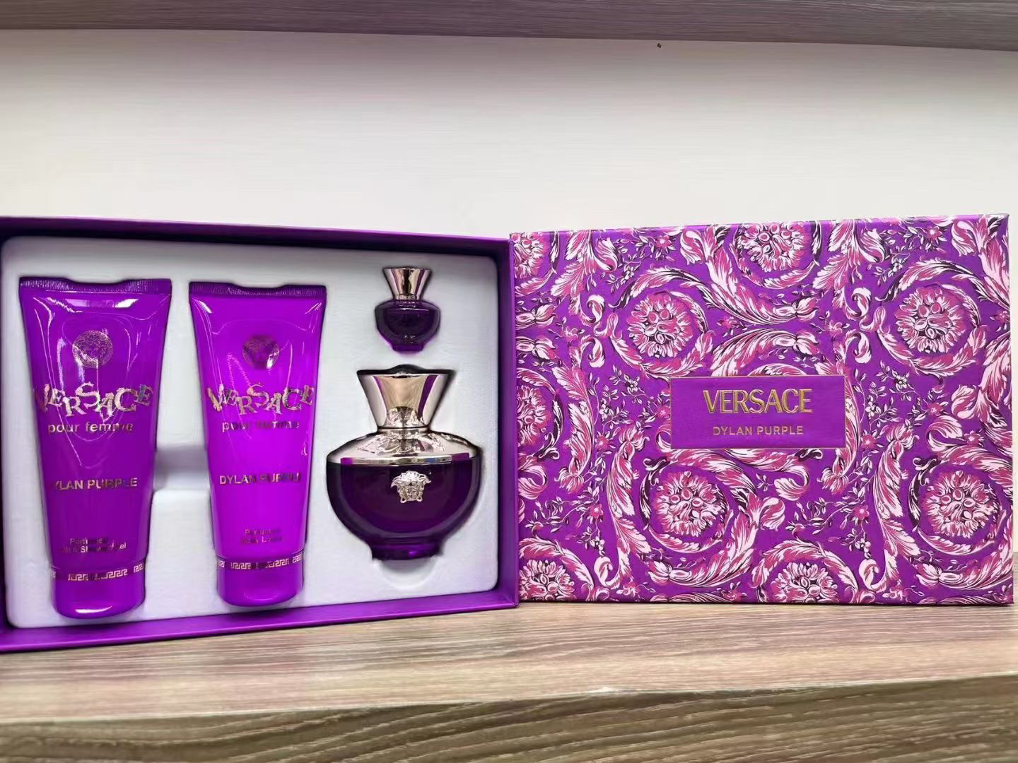 VERSACE Dylan purple范思哲落日梦曲花果女士淡香水套装评价- 淘宝网