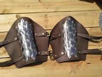 Leather handguard The song of ice and fire with the same scale handguard