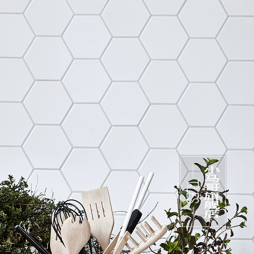 Отличная гексагональная керамическая мозаика белая матовая кухонная туалетная балкон балкон кирпичная ванная комната не сокрушительная плитка на полу