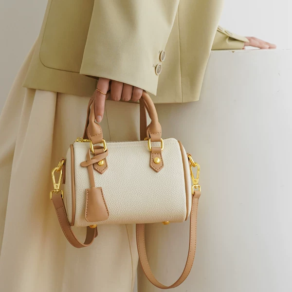 Товары от 茜花贵定制 轻覆古小众女包