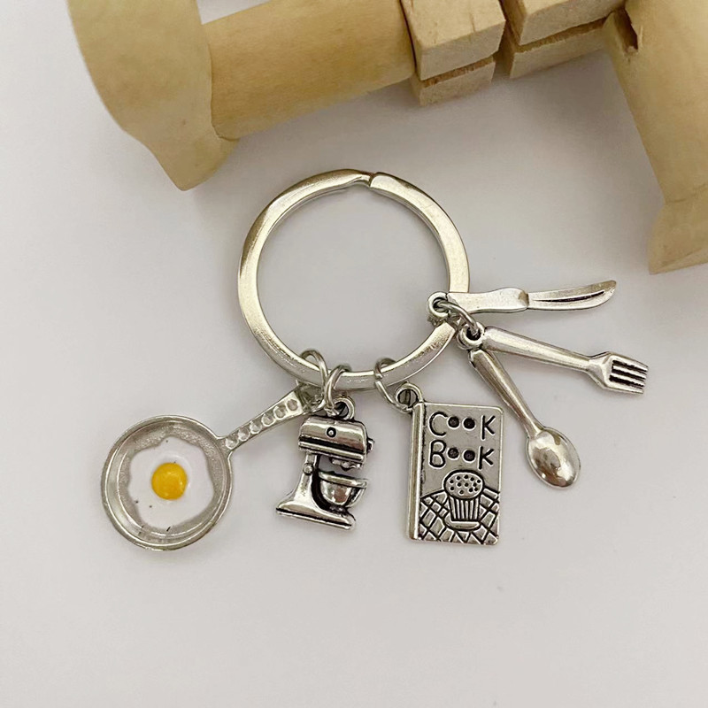 Western Pastry Baking Utensils, Frying Pan, Pizza Pan, Knife, Fork, Keychain Pendant, a Small Gift for a Friend!