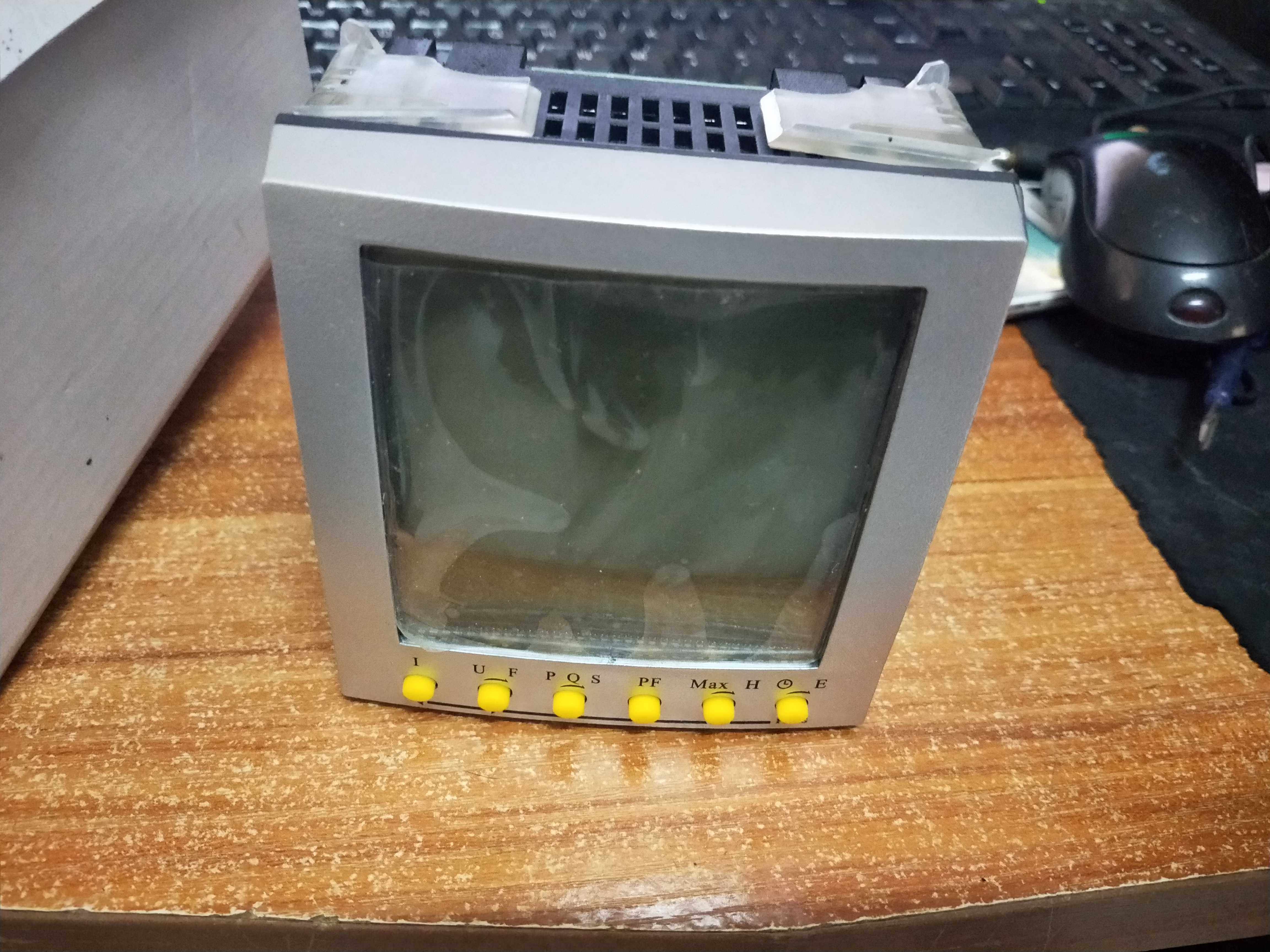 Guangdong Yada YD2200 three-phase multi-function meter brand new