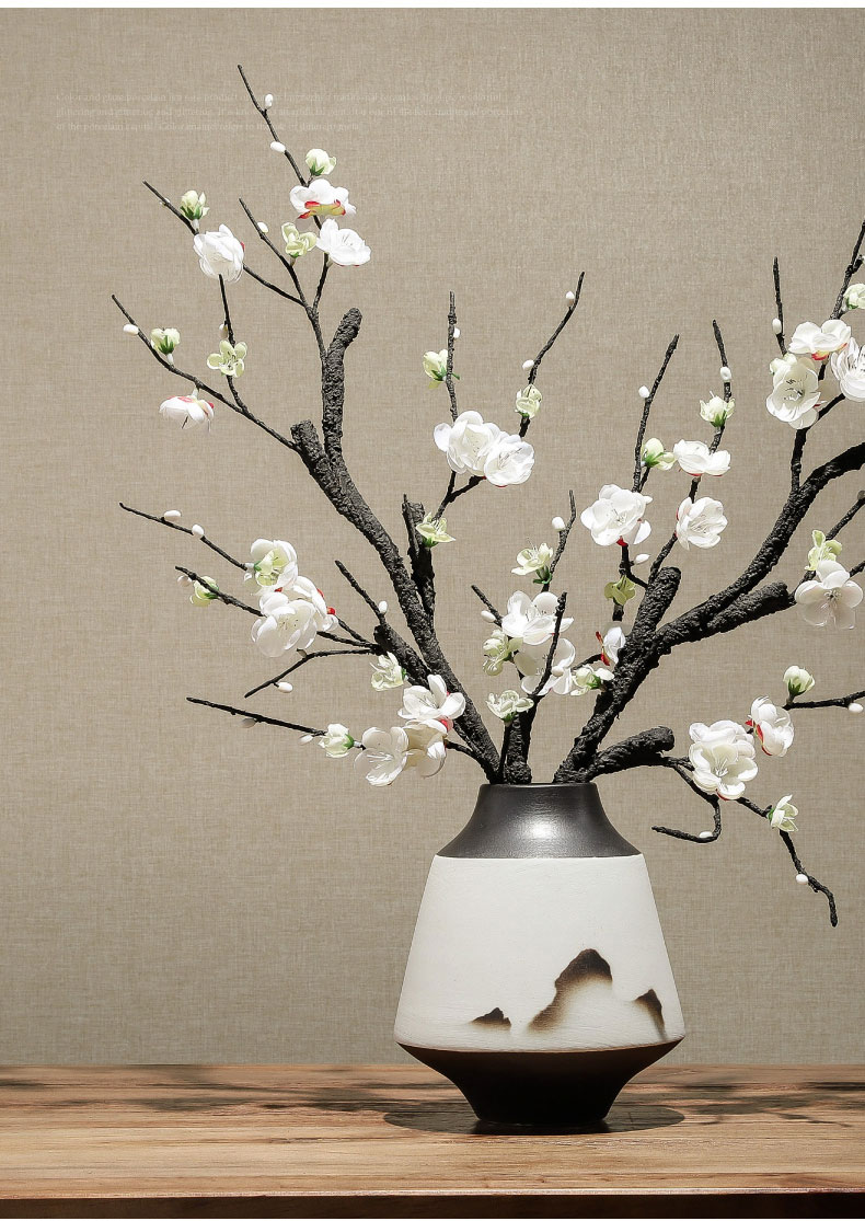The New Chinese jingdezhen ceramic vase museum interior furnishing articles ornaments in the sitting room porch decoration flower arranging dried flowers