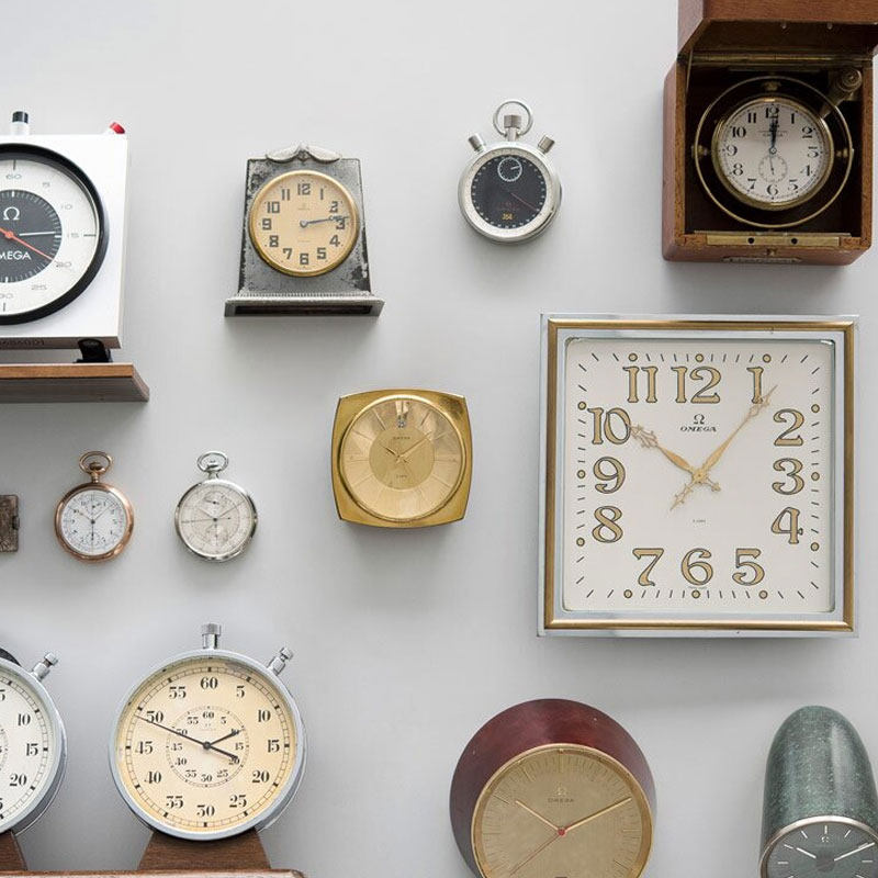 Служба часов. Часовой механизм эстетика. Фотография часы тыла. Служба часов. Медаль 100 лет фсб россии.