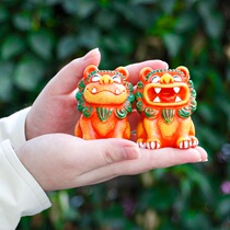 Lion 300 Chinese wind and lion grandstone dare to be a Lion Lion to put a pair of desk home decorations national tide gift