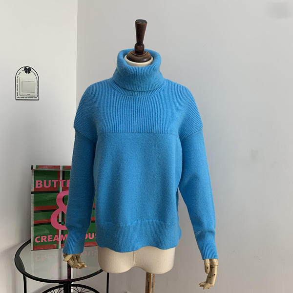 Autumn and Winter Thick Warm Sweater in Sky Blue with High Collar, Short Front and Long Back Design with Small Slit