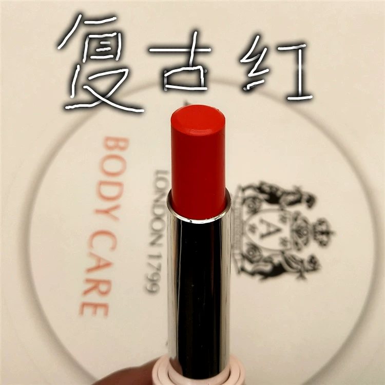 Những sản phẩm bắt buộc phải có ~ 4 包邮 Clearance Korea He Jia nhung water lip lip lipstick 4.5 Kéo dài, không dễ bị mất màu - Son môi