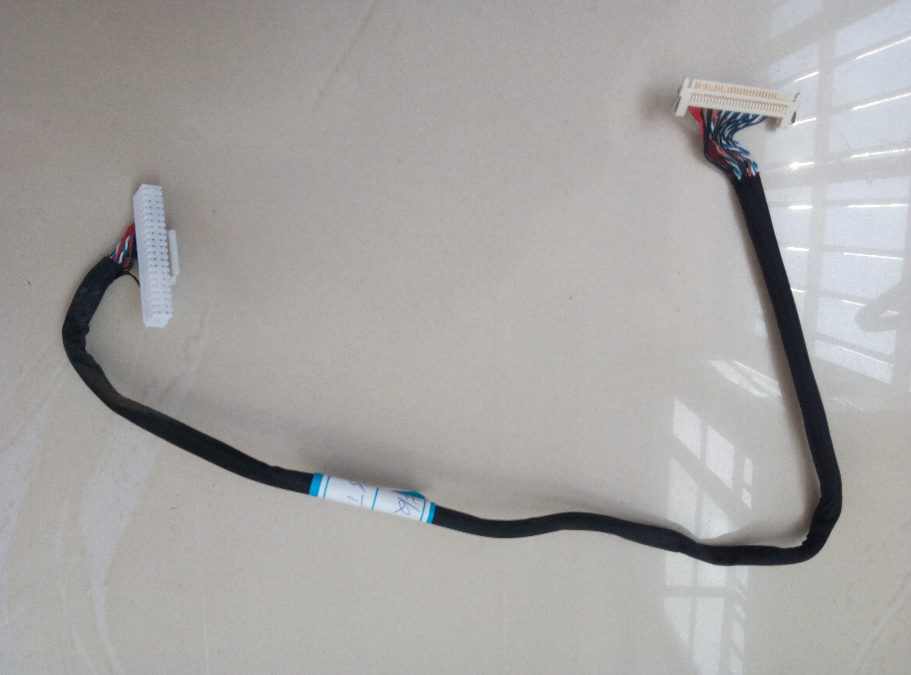 Original disassembly screen line with screen LK315T3HB94