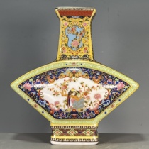 European reflux porcelain flower arrangement Qing Dynasty Yongzheng year enamel color window opening flowers and birds holding the moon big belly square vase reflux bottle