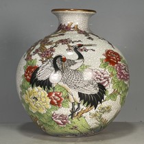 Antiques antiques porcelain supplies old goods collection exquisite bags Qing Dynasty Qianlong year colorful crane pattern apple statue