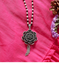 Clothes all Gagger Art retro necklace imitation silver decorated sweater chain 100 for a long time to run a necklace