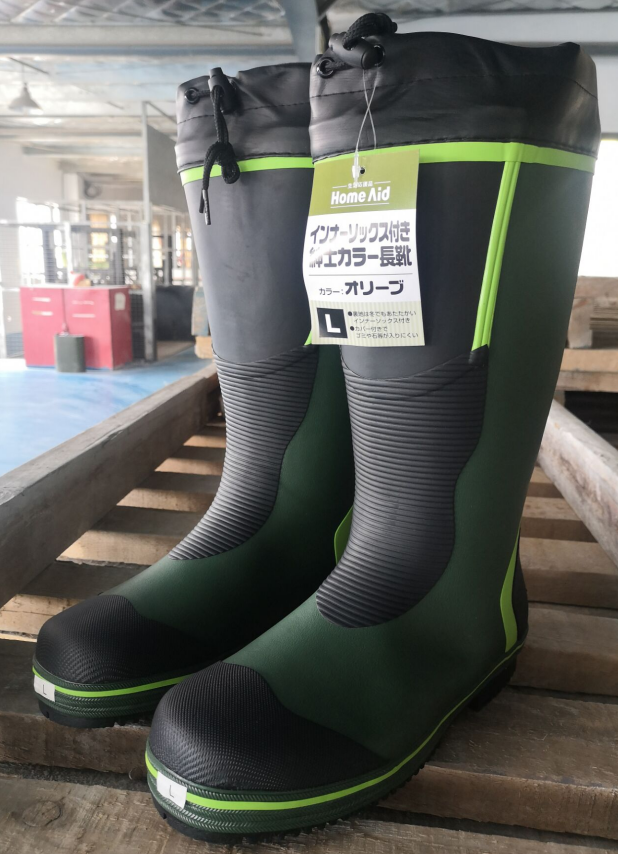 JK - 02 exports Japan's original natural rubber high - tube army green shoes good wear 2 series warm plus bile