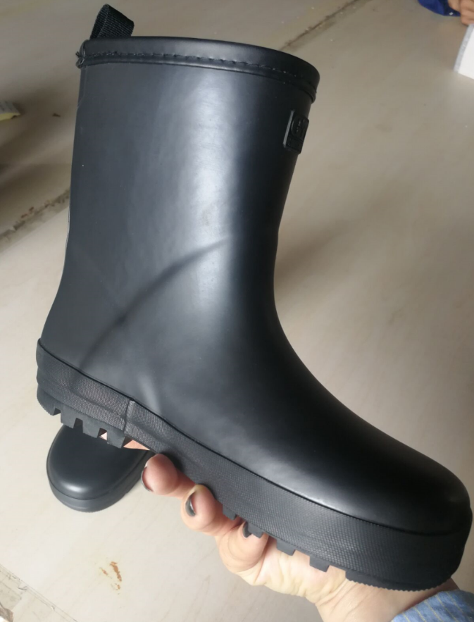 Резиновые сапоги 日本订单余单小大童橡胶防水雨鞋纯棉布内里薄款瑕疵随机放心拍 OTHER