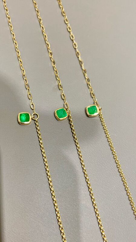 18K Natural Sugar Tower Emerald Bracelet, Emerald 0.40 Carats, with Certificate