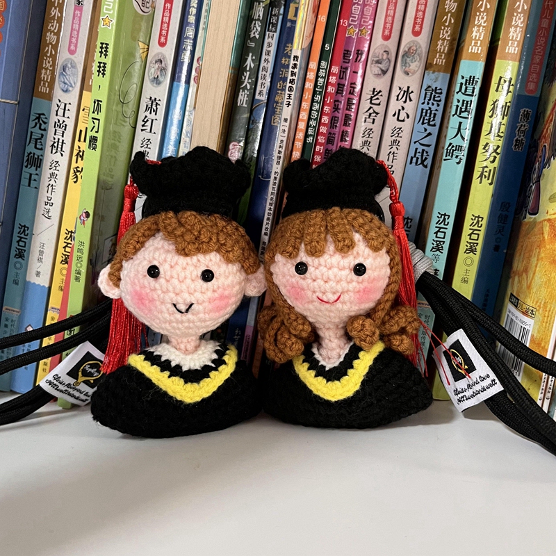 Graduation Doll, Academic Gown, Bag Pendant, Boy and Girl Pendant, Keychain Pendant, Niche Creative Graduation Gift