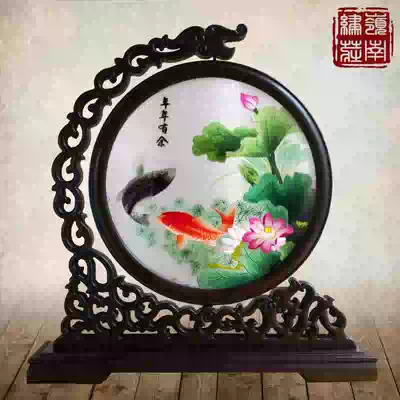 Guangdong embroidery, Guangdong embroidery, Chaozhou embroidery, carp double-sided embroidery, chicken wing wood ornaments, study abroad gifts, foreign affairs souvenirs