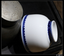 Sold out souvenir Hand-drawn blank hand-painted blue and white copper money pattern circle foot double circle round mountain pattern round mouth cup Master cup