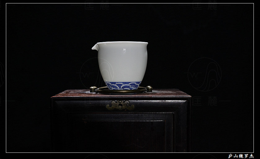 Pending Replenishment Sea Water Justice Cup Jingdezhen Glazed Green Flowers Fukuyama Suhai Tattooed Imitation