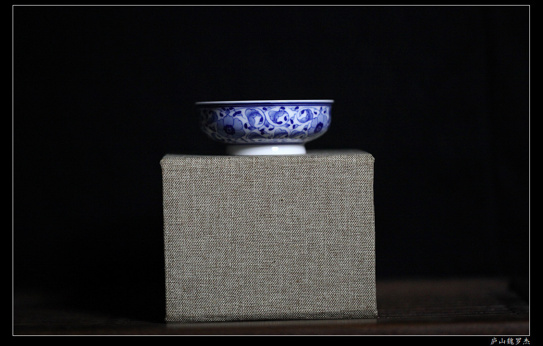 This Shop Hot Sale New Hot Sale Jingdezhen Handcrafted Labi by hand drawing Tangled Lotus Flowers Interior Painting Rohan Cup