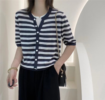 European Station 2021 Early Autumn Style European Round Neck Loose Striped Fake Two-piece Fine Wool Knitwear Womens Casual Tops