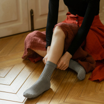 Under the boots British retro leather boots socks autumn square stripes vertical stripes art socks womens college style socks