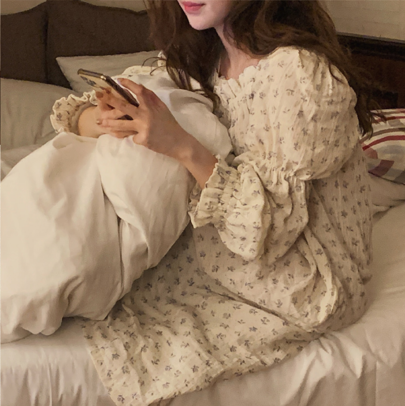 Berries small crushed flowers 100 %cottton pure cotton Home Long sleeves Sleeping Dress ~ Korea Gentle Loose Long Skirt