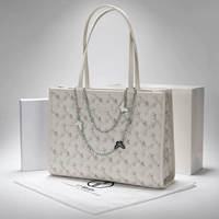 Бежевая подарочная коробка