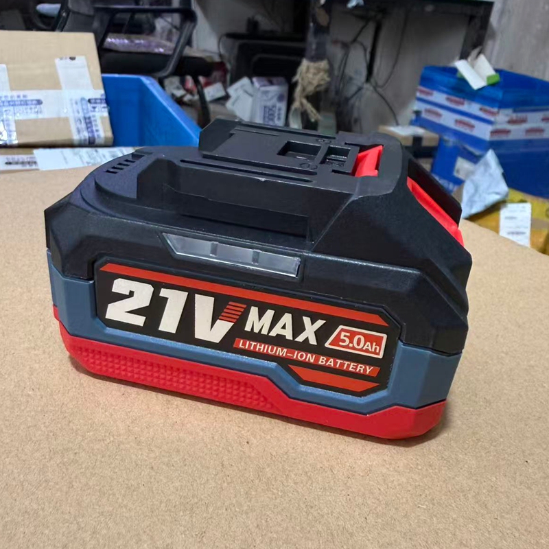 Qiliding Brand Makita Plug-In 18650 10-Cell 5.0Ah Battery with C-Port Charging and Side Light to Display Battery Level Qiliding Brand Makita Plug-In 18650 10-Cell 5.0Ah Battery with C-Port Charging and Side Light to Display Battery Level