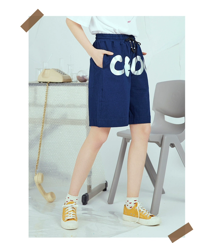 ILOVECHOC Tôi yêu sô cô la 2020 mùa xuân mới thời trang mới quần ống rộng năm điểm denim quần nữ - Quần short