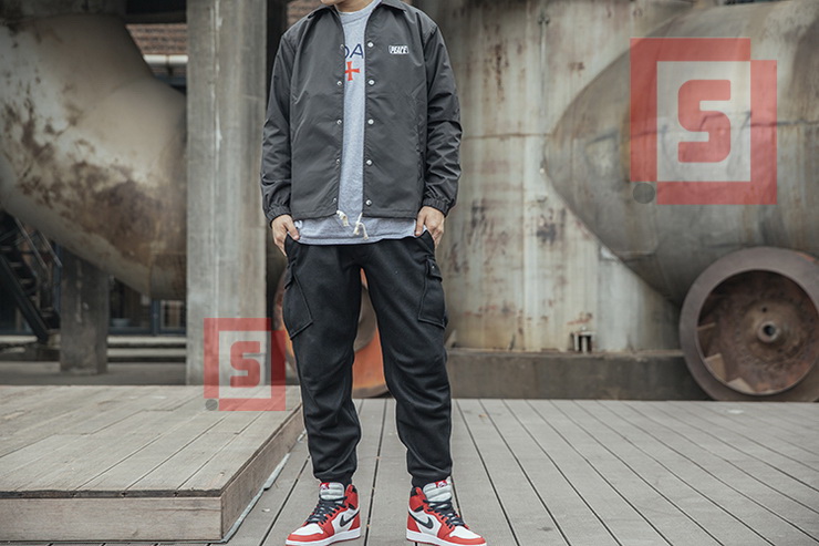 Bonfire Four Seasons Dopper Hòa bình Thế giới Hòa bình Áo khoác thể thao không thấm nước Tide Thương hiệu Coach Jacket Men - Cao bồi quần jean nam ống rộng