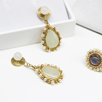 Retro court style Pearl water droplets and Tian jade ear clip without ear hole painless mosquito coil temperament ear ornaments