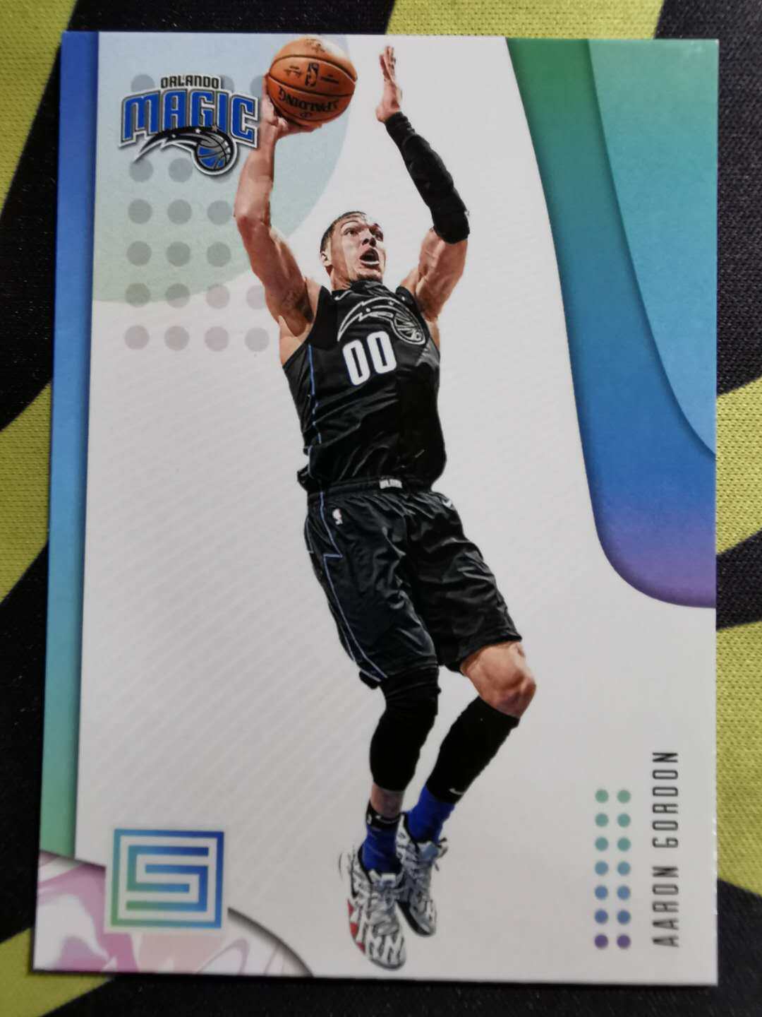 2018-19 Panini Status #1 The Aaron Gordon star's star card