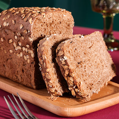 Russian whole wheat rye bread, sour coarse grain, mixed grain, oat, fruit-flavored toast breakfast nutritious meal replacement