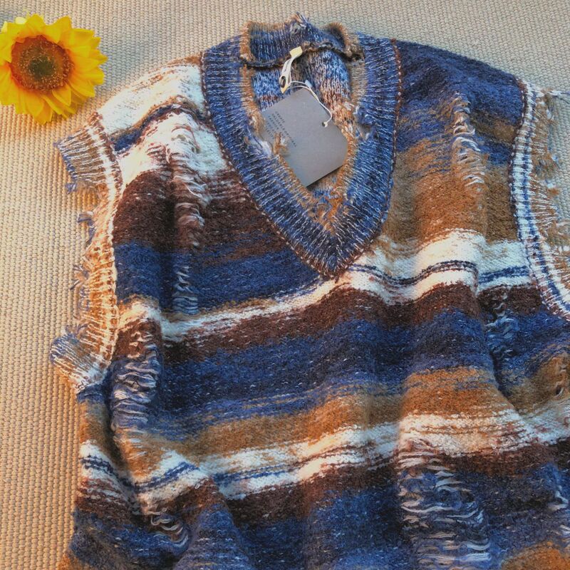 Daiwing Collects Happiness Every Moment - Autumn and Winter Tassel Striped Vest Sweater, American Style Couple's Sleeveless Knitwear