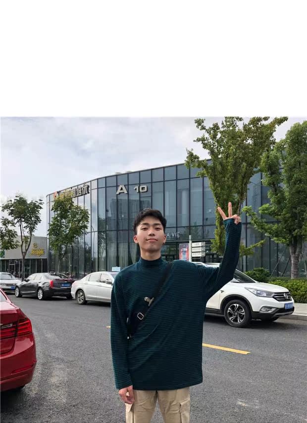 Mọt sách nhỏ ~ mùa xuân mới in áo len nam sọc đáy áo nửa cao cổ áo len thủy triều nam áo len lỏng áo hoodie nam cao cấp