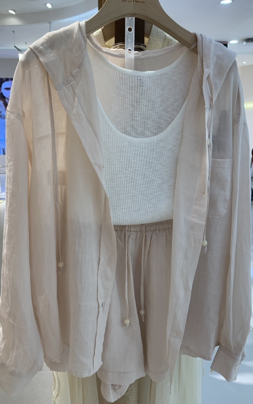 Hooded Shirt and Shorts Set G2586B02-939 Hooded Shirt and Shorts Set G2586B02-939