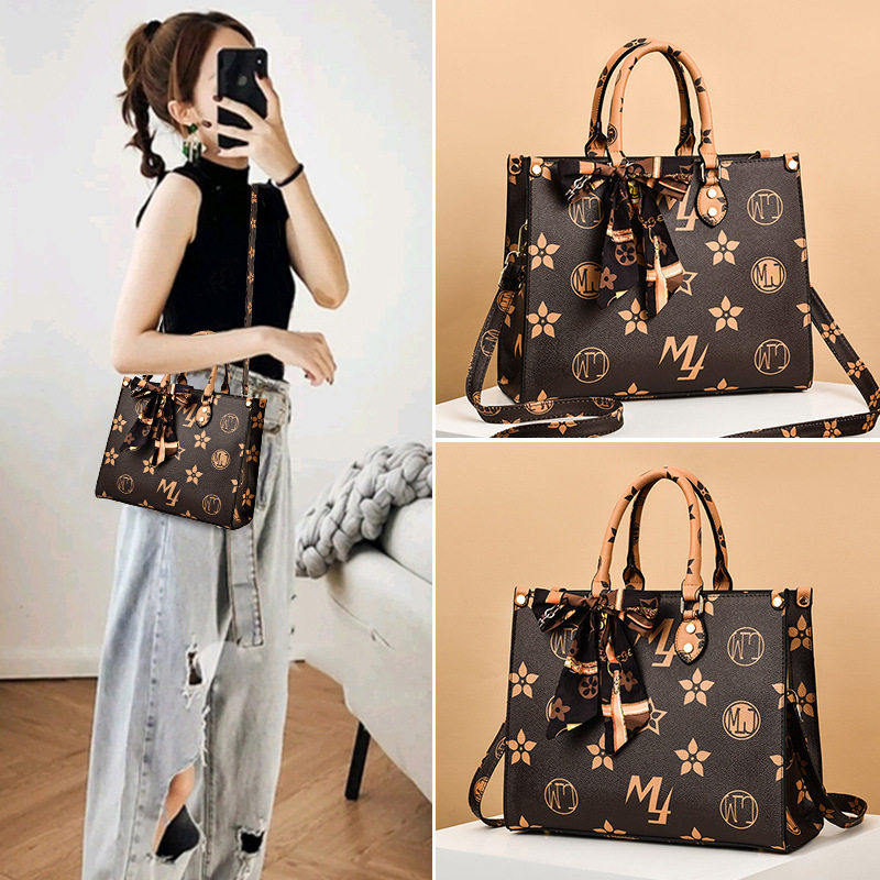 Hong Kong Autumn And Winter Wins small crowdsourcing with large capacity Women 2022 New wave fashion Fashion Broadband Slander Bag Women Pet Bag
