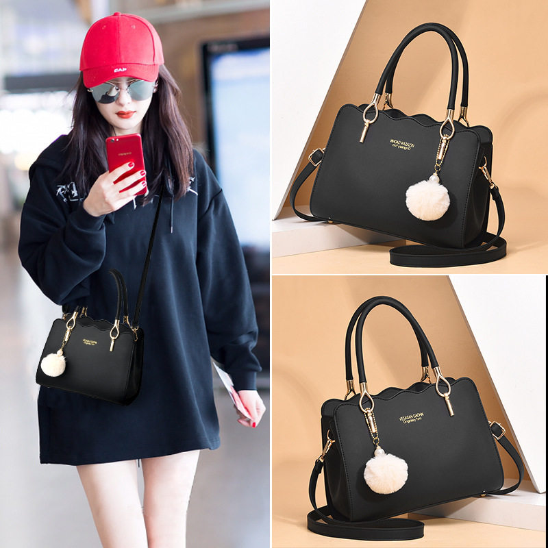 Hong Kong Texture Pop Bag 2022 new Tide Hair Sneakers Fashion Lady Single Shoulder Bag Foreign Pie pet handbag