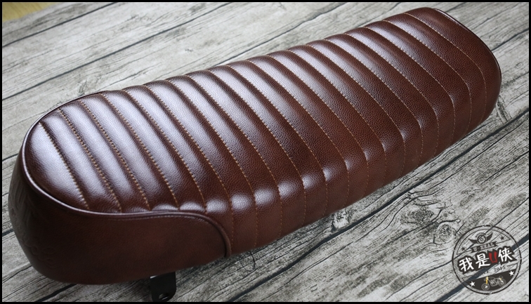 Qingqi U Ranger phiên bản gốc của Anh tùy chỉnh của dòng khâu sâu bướm retro xe máy sửa đổi yên ghế đệm túi giá yên xe dream