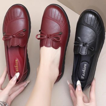 Mom's Shoes Are Soft-Soled, Comfortable and Not Tiring for the Feet, Soft Leather Shoes for Middle-Aged and Elderly Women, Flat-Soled, Non-Slip, Casual Black Work Shoes