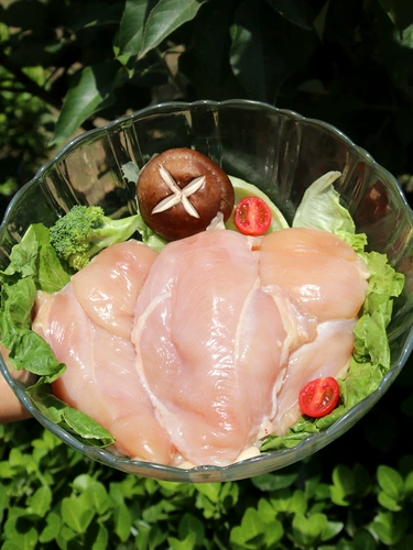 Требовая куриная грудь, курица, большая грудь, свежая и нежная свежая замороженная куриная фитнесная еда, есть свет 1 кг