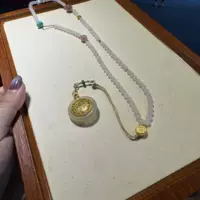 Колье с розовым кристаллом савой