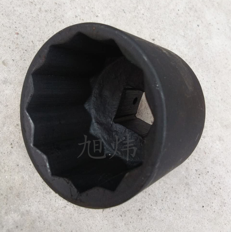 It is suitable for the special disassembly sleeve 65mm tool of big nut, screw and bolt of rear axle of iveco tire
